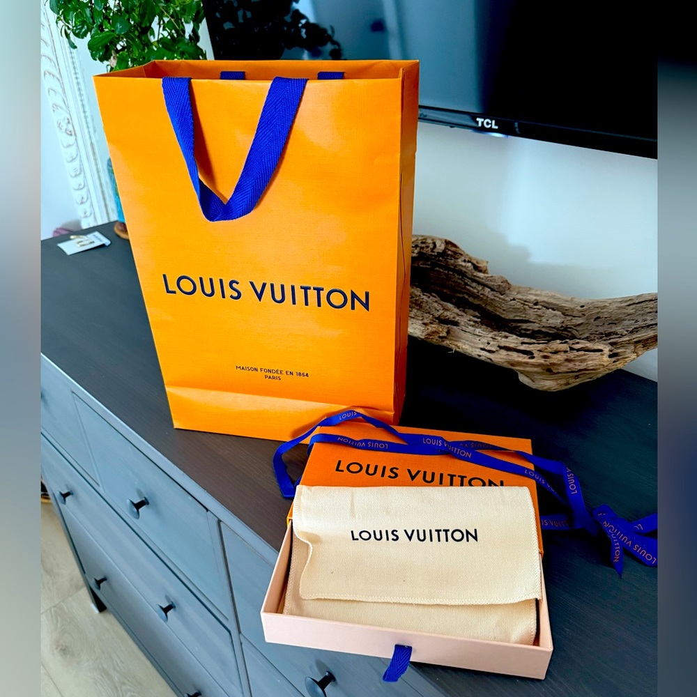 Louis Vuitton Orange and Cream Gift Set